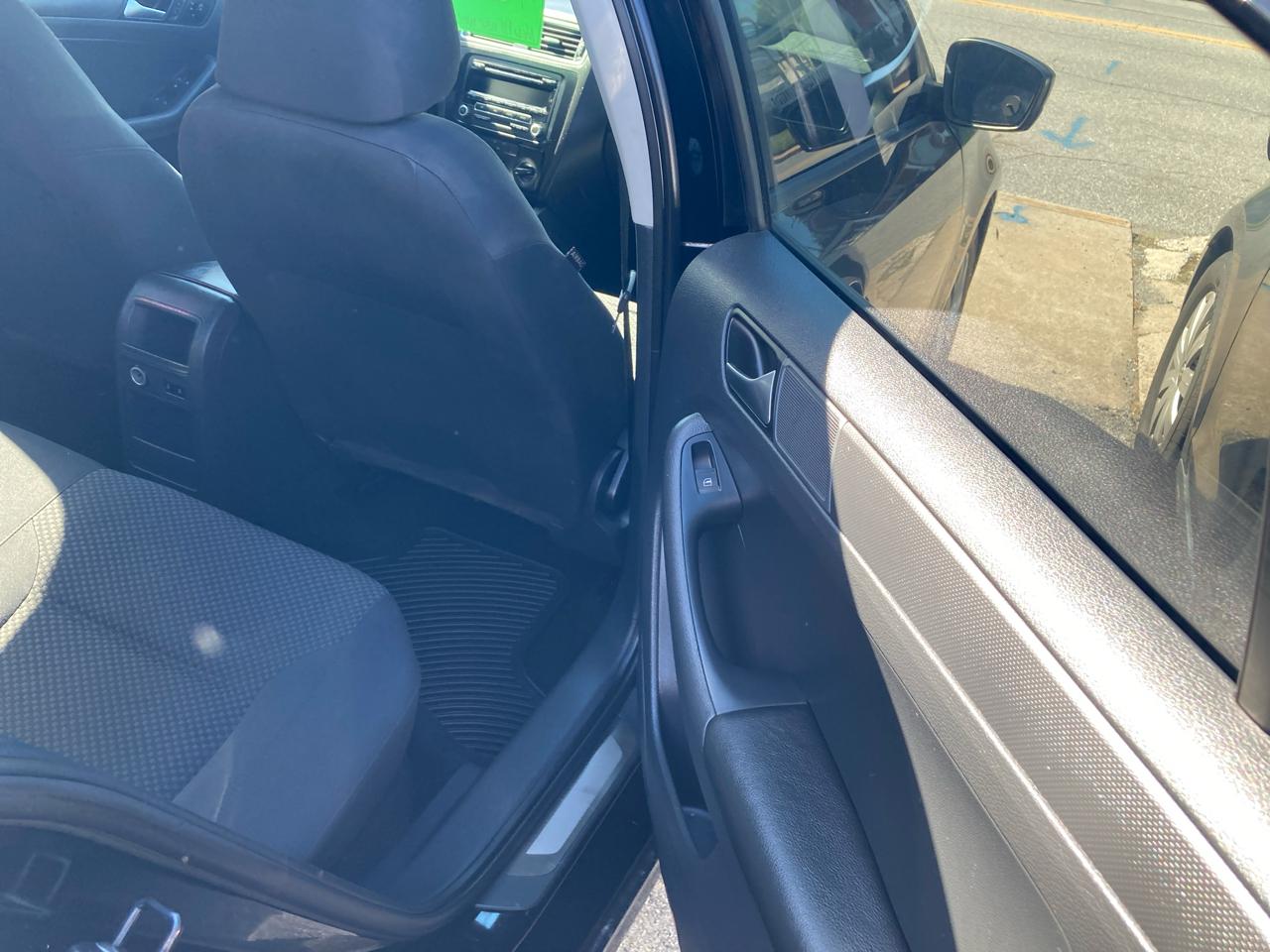 Volkswagen Jetta S 2013