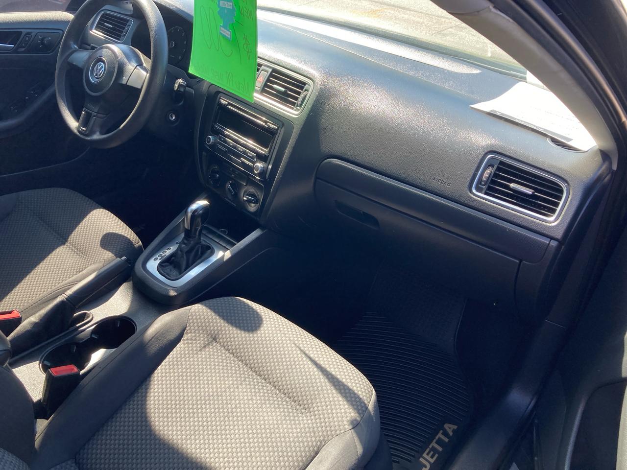 Volkswagen Jetta S 2013