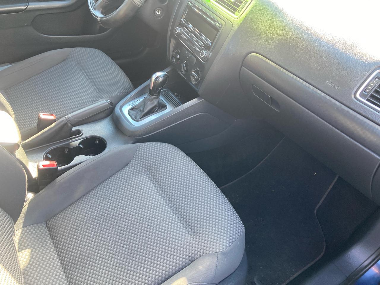 Volkswagen Jetta S 2014