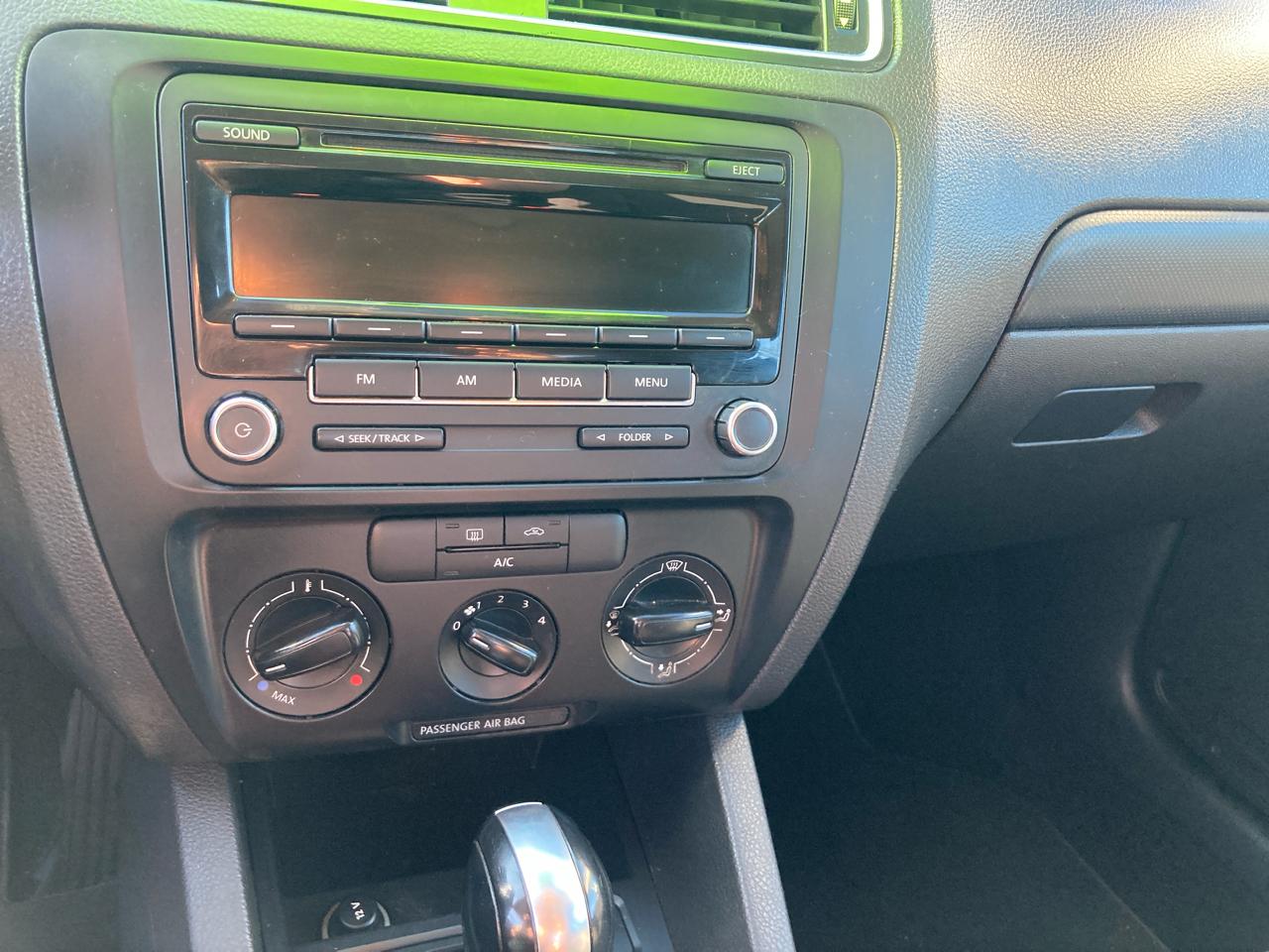 Volkswagen Jetta S 2014