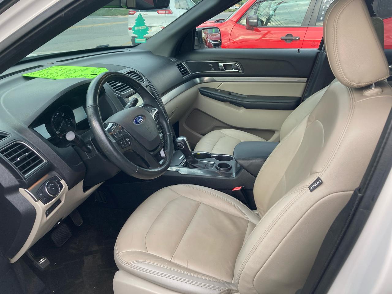 Ford Explorer 4dr XLT 2018