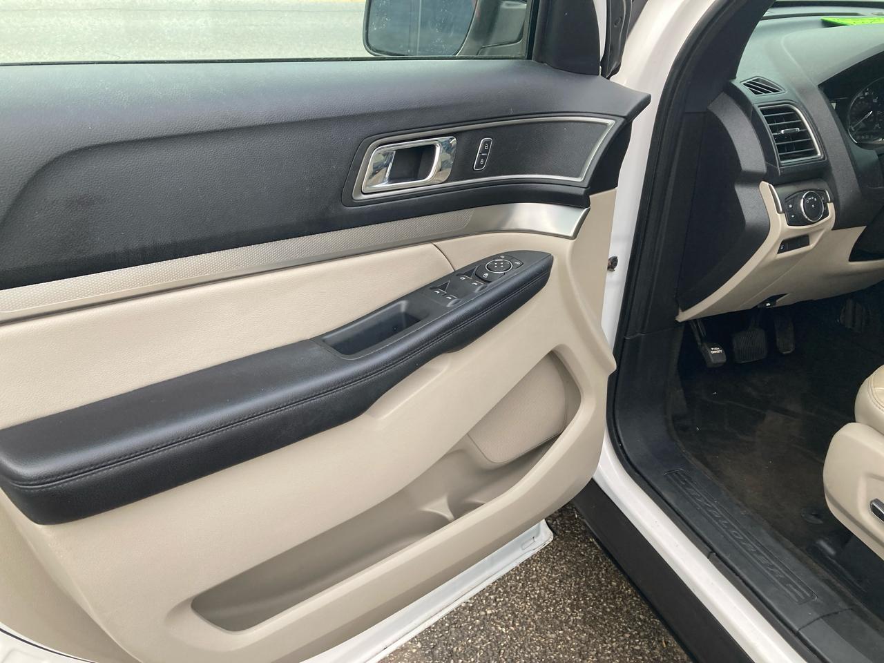 Ford Explorer 4dr XLT 2018