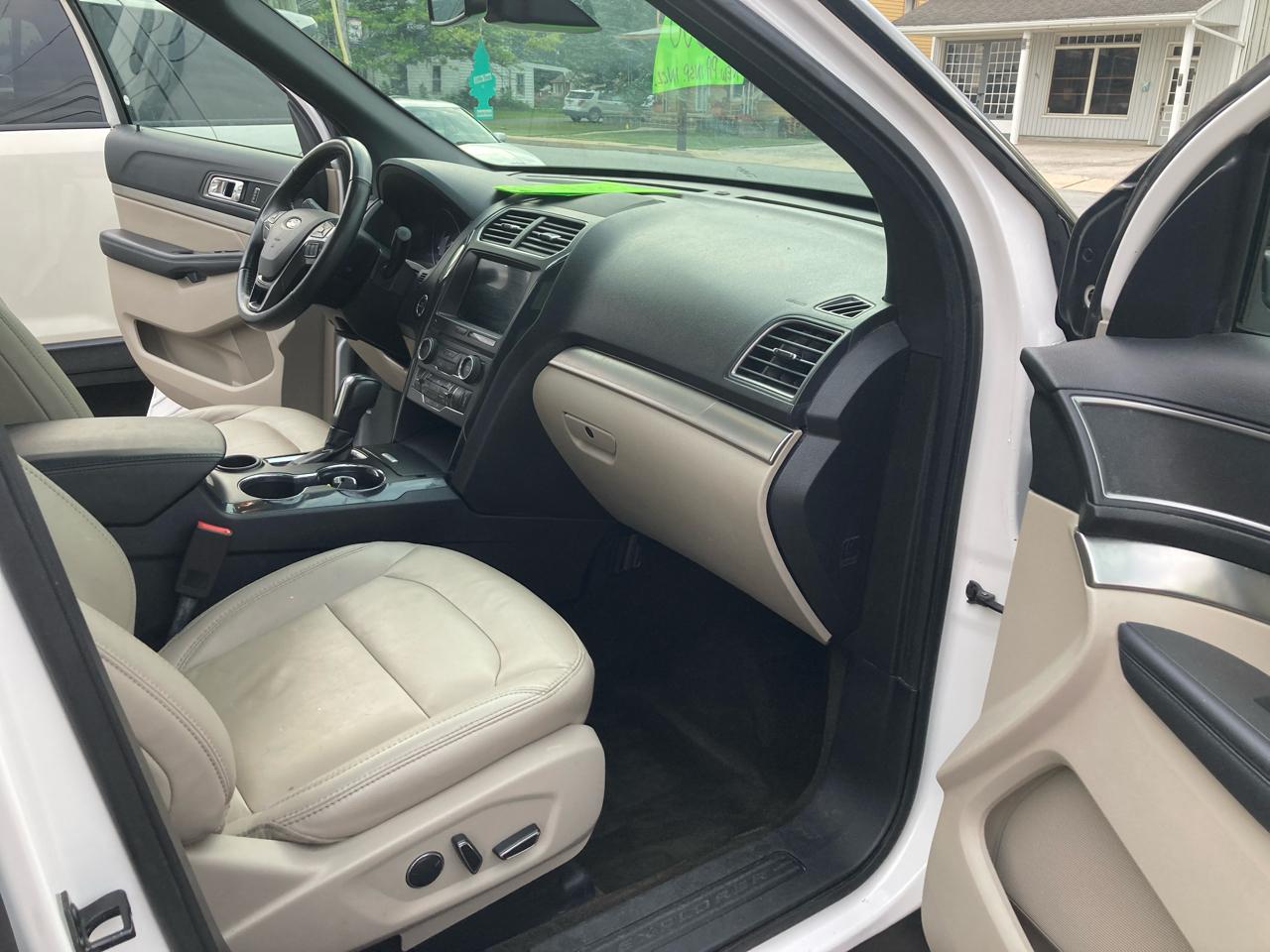 Ford Explorer 4dr XLT 2018