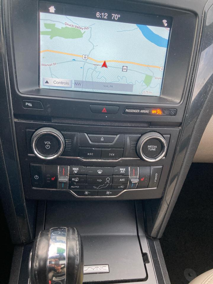 Ford Explorer 4dr XLT 2018