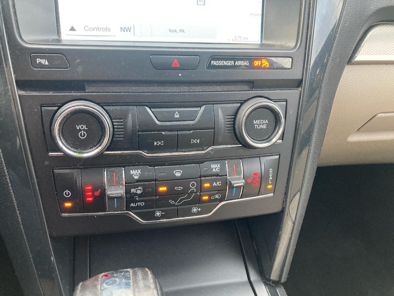 Ford Explorer 4dr XLT 2018