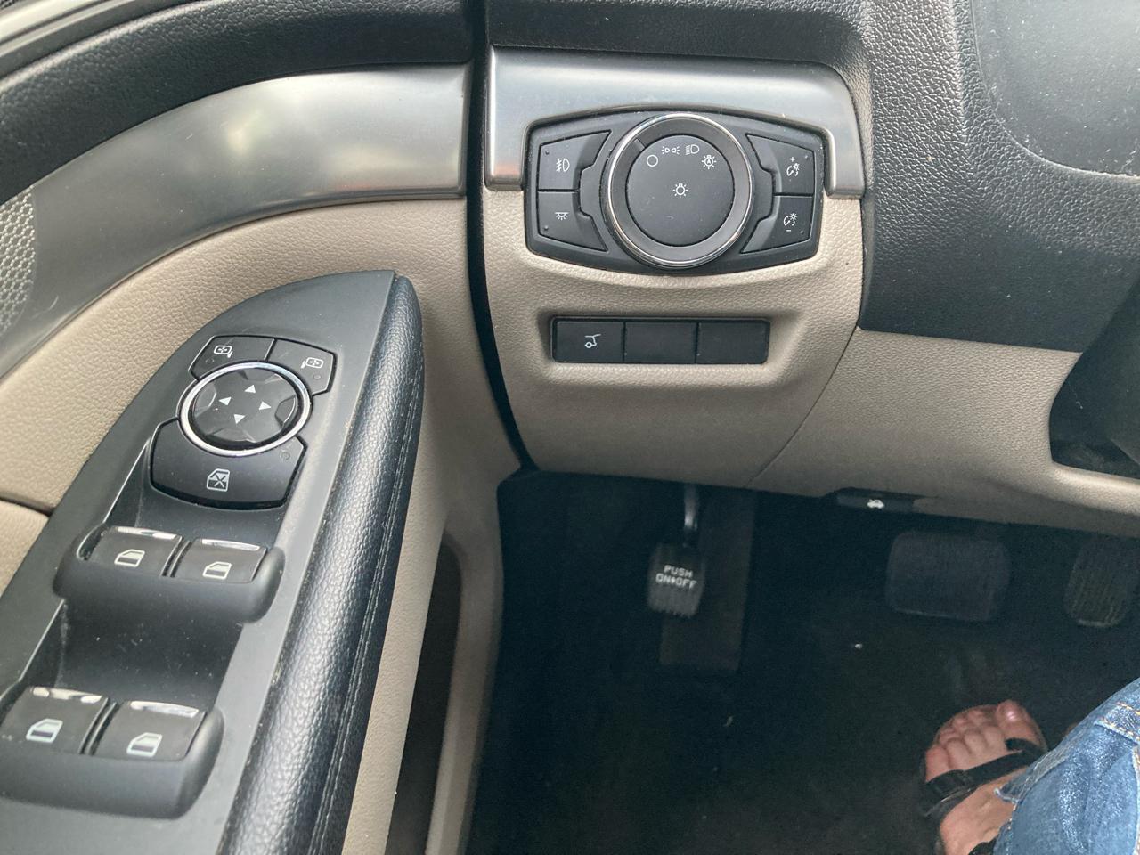 Ford Explorer 4dr XLT 2018