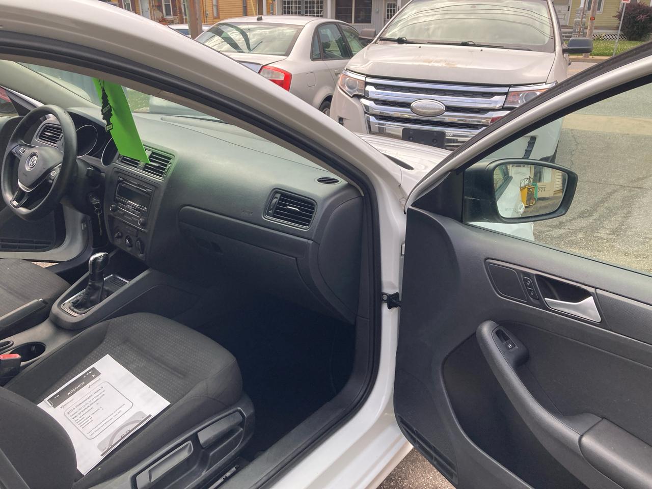 Volkswagen Jetta S 6A 2015