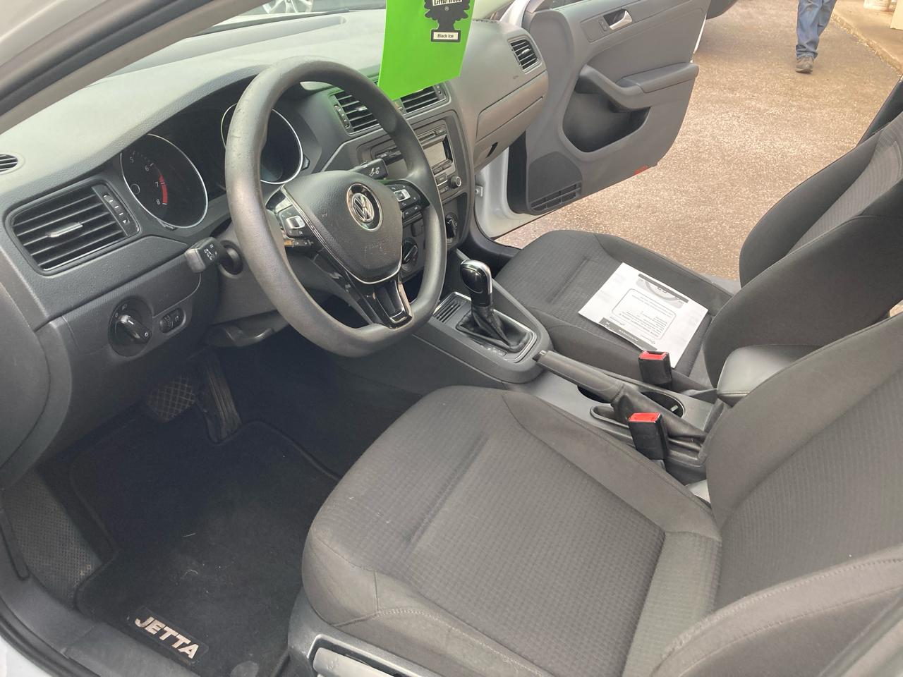 Volkswagen Jetta S 6A 2015