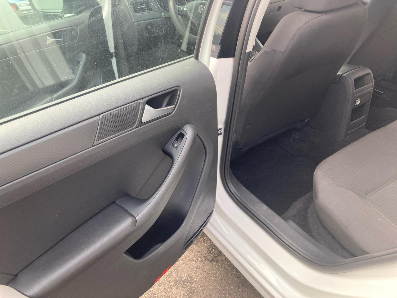 Volkswagen Jetta S 6A 2015