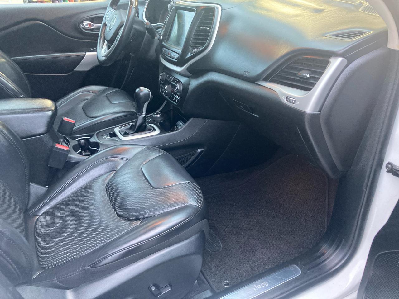Jeep Cherokee Overland 4WD 2018