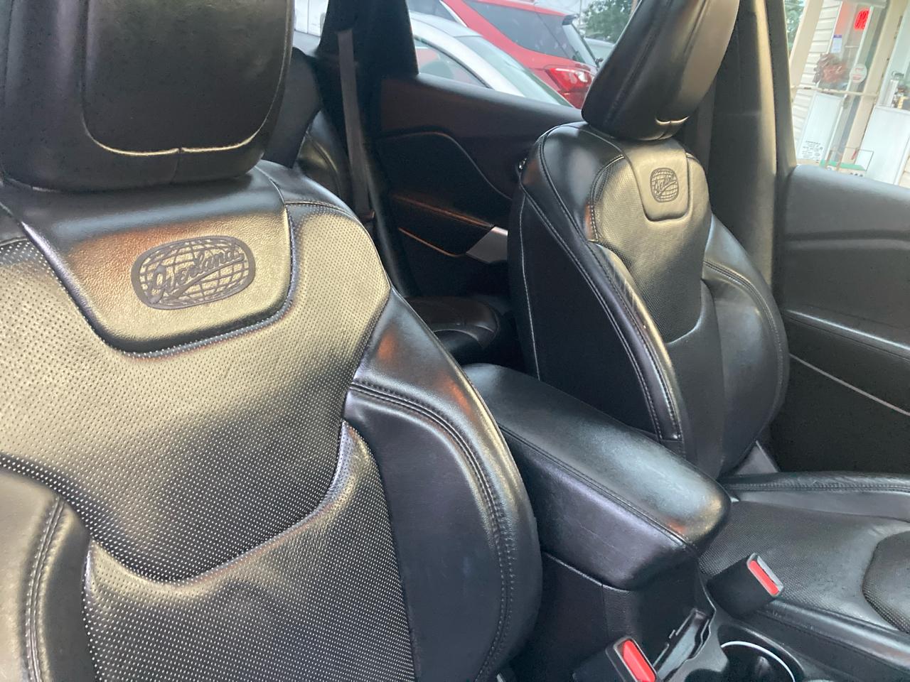Jeep Cherokee Overland 4WD 2018