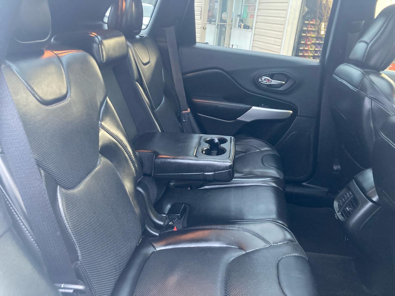 Jeep Cherokee Overland 4WD 2018