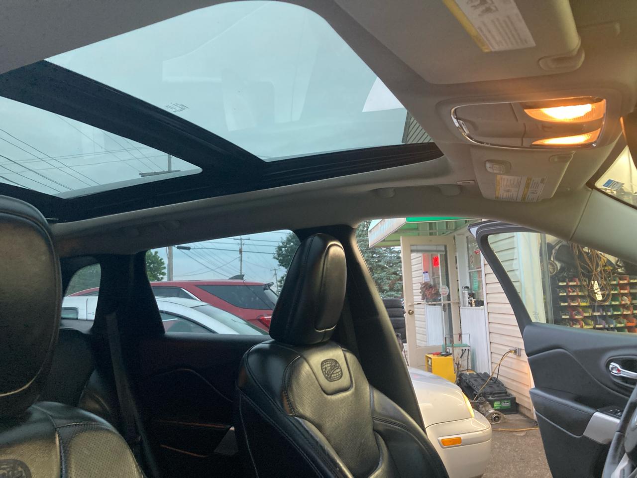 Jeep Cherokee Overland 4WD 2018