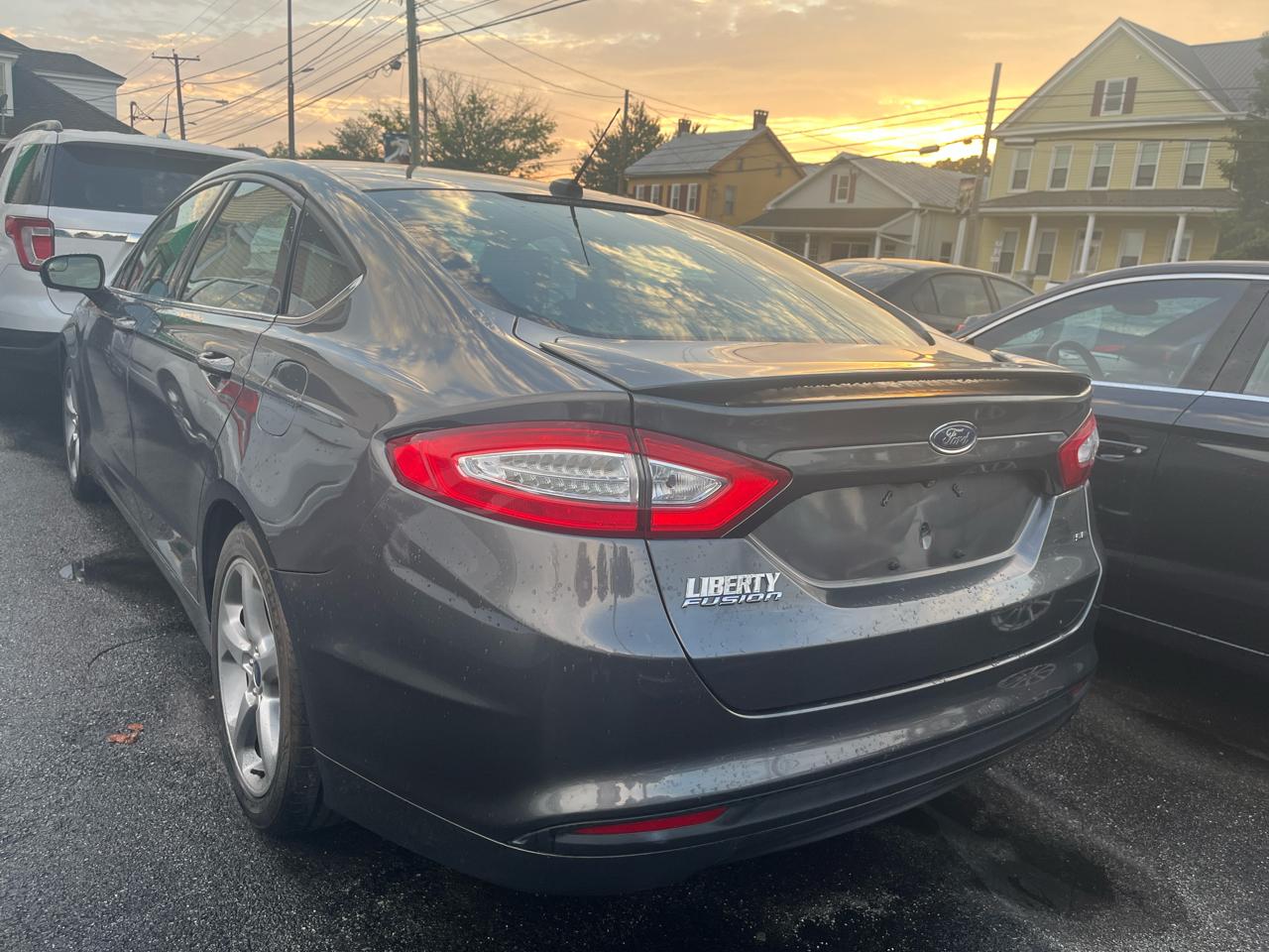 Ford Fusion SE 2015