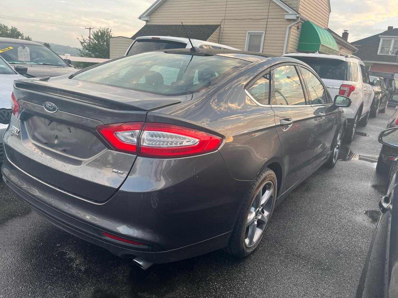 Ford Fusion SE 2015