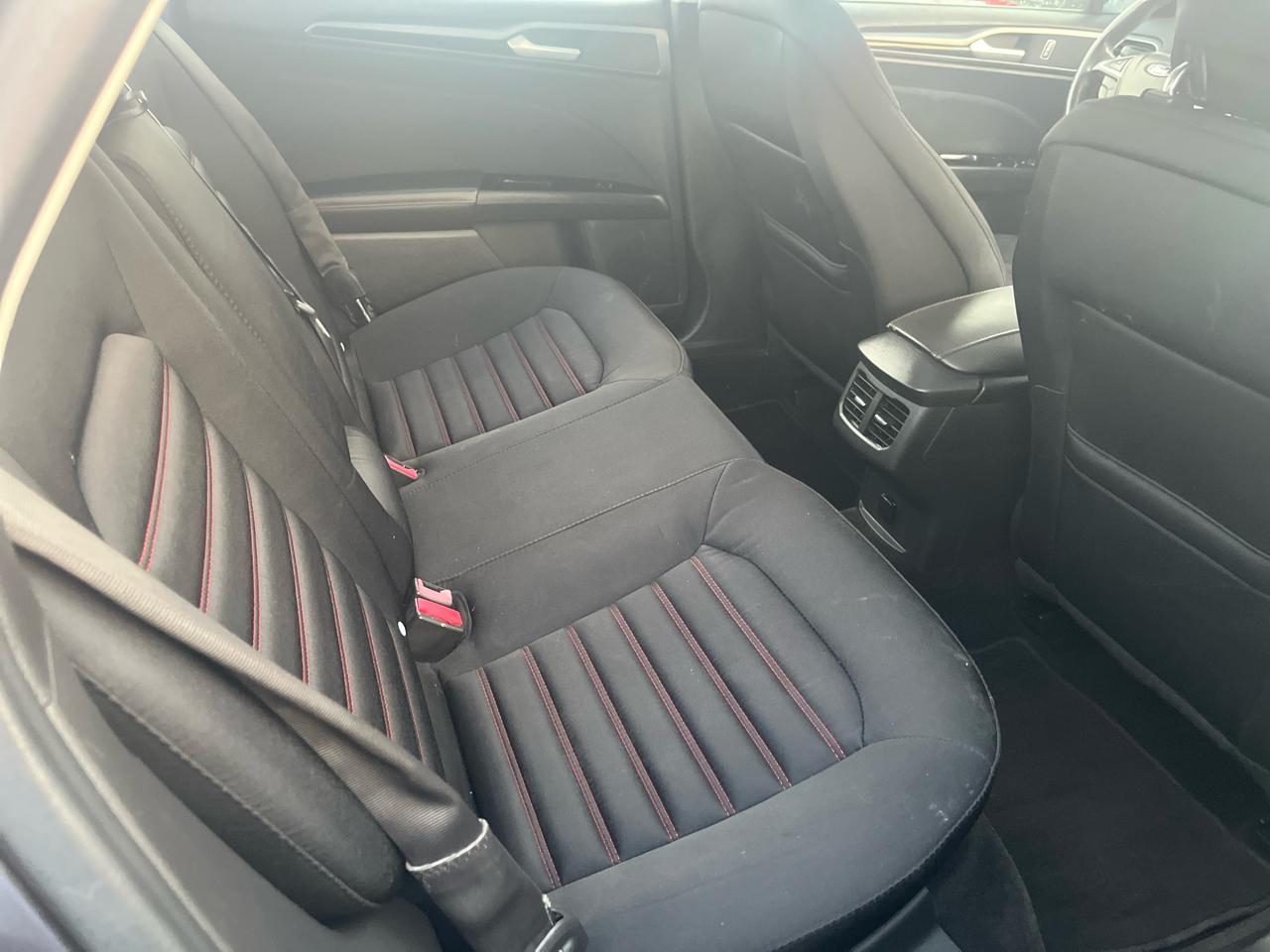 Ford Fusion SE 2015