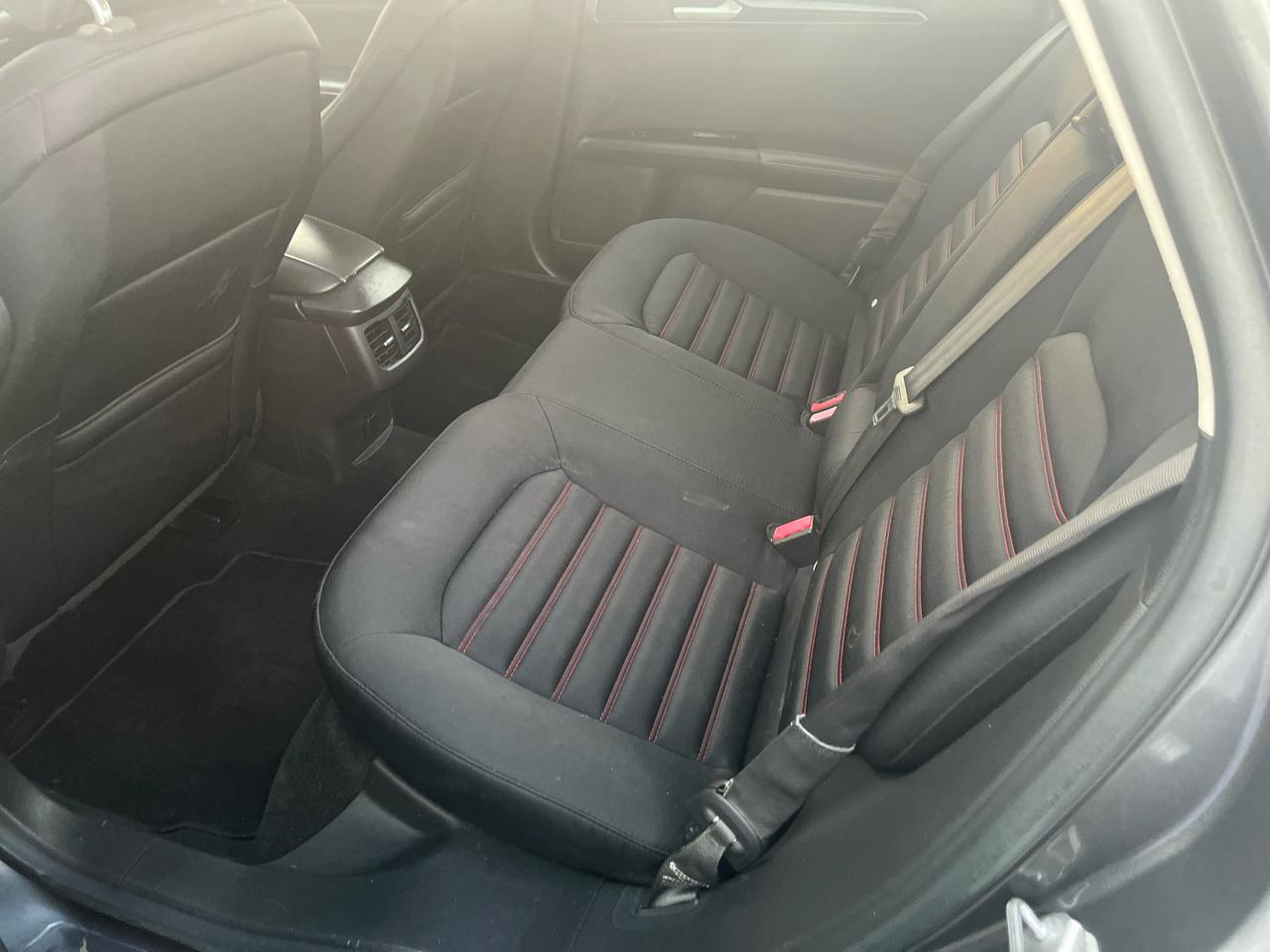 Ford Fusion SE 2015