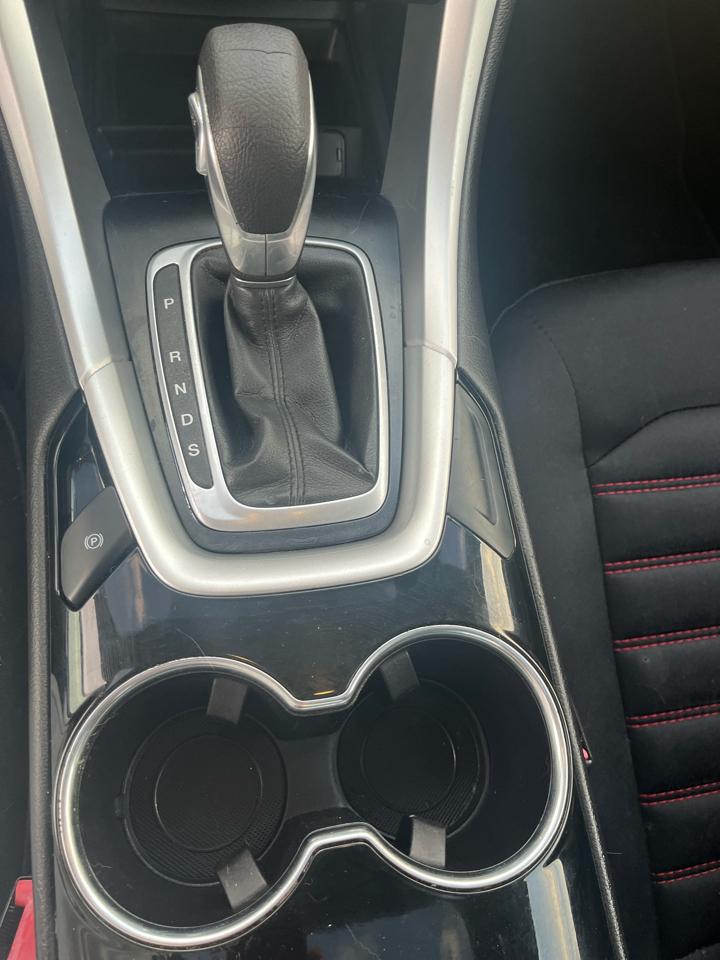 Ford Fusion SE 2015