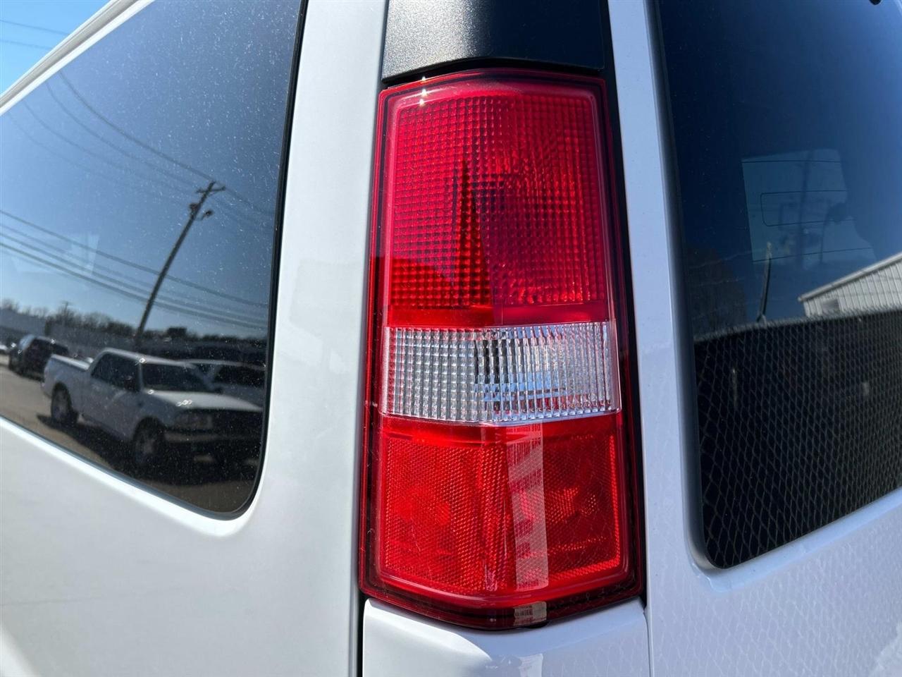 Chevrolet Express Passenger RWD 3500 155" LS 2023