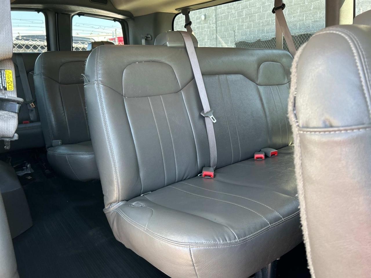 Chevrolet Express Passenger RWD 3500 155" LS 2023