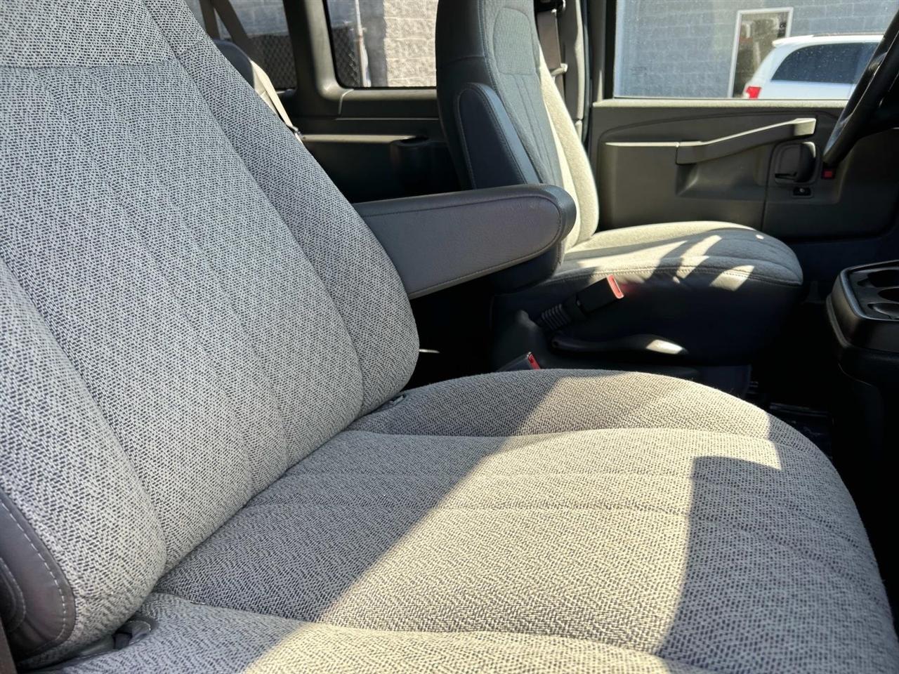 Chevrolet Express Passenger RWD 3500 155" LS 2023