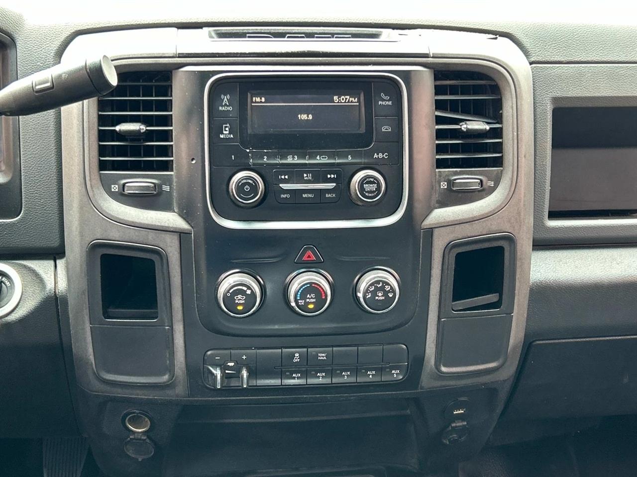 RAM 3500 Chassis Cab Tradesman 4WD Crew Cab 60" CA 172.4" WB 2018