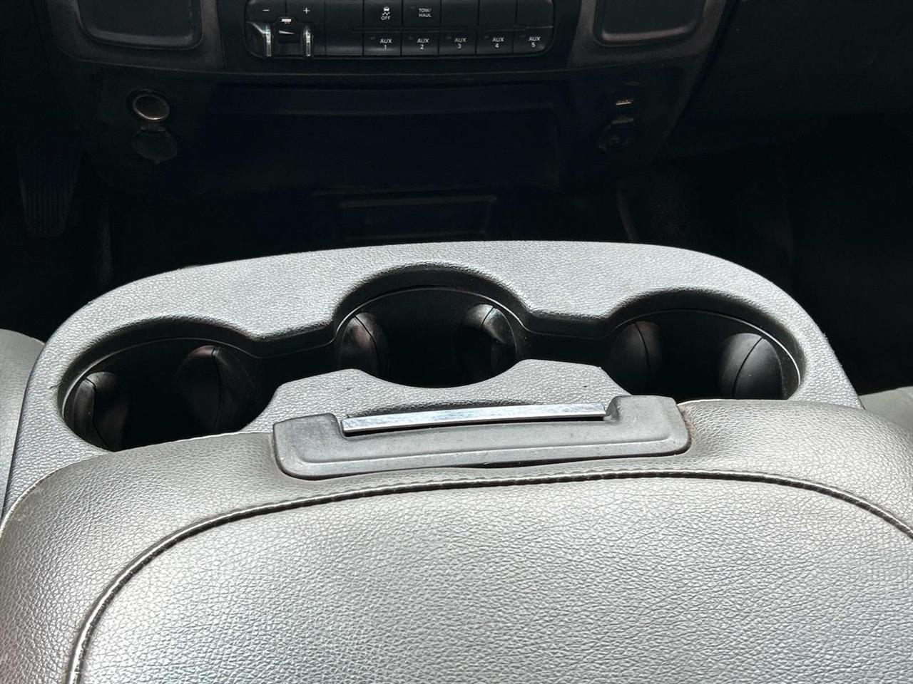 RAM 3500 Chassis Cab Tradesman 4WD Crew Cab 60" CA 172.4" WB 2018