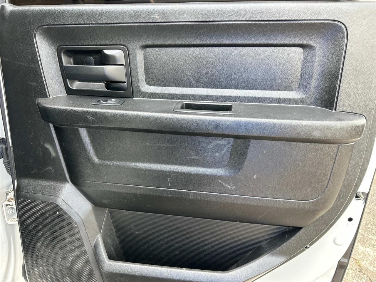 RAM 3500 Chassis Cab Tradesman 4WD Crew Cab 60" CA 172.4" WB 2018