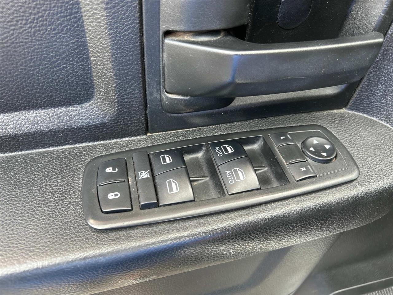 RAM 3500 Chassis Cab Tradesman 4WD Crew Cab 60" CA 172.4" WB 2018