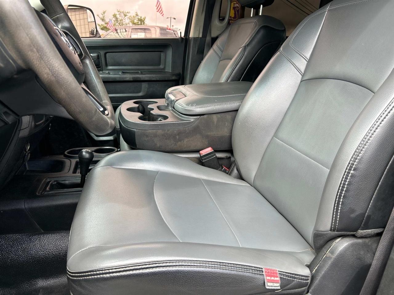 RAM 3500 Chassis Cab Tradesman 4WD Crew Cab 60" CA 172.4" WB 2018