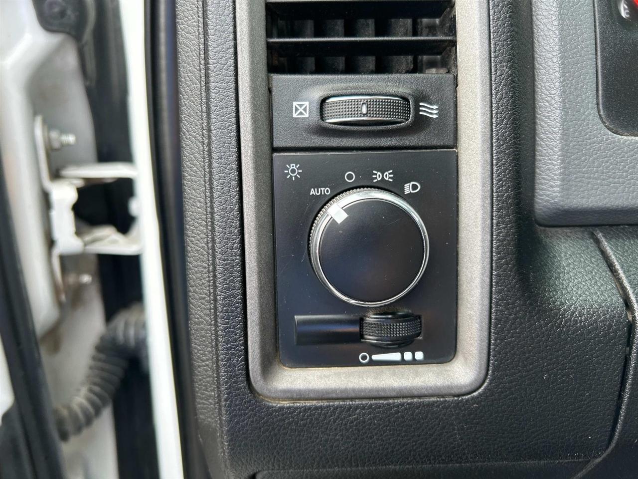 RAM 3500 Chassis Cab Tradesman 4WD Crew Cab 60" CA 172.4" WB 2018