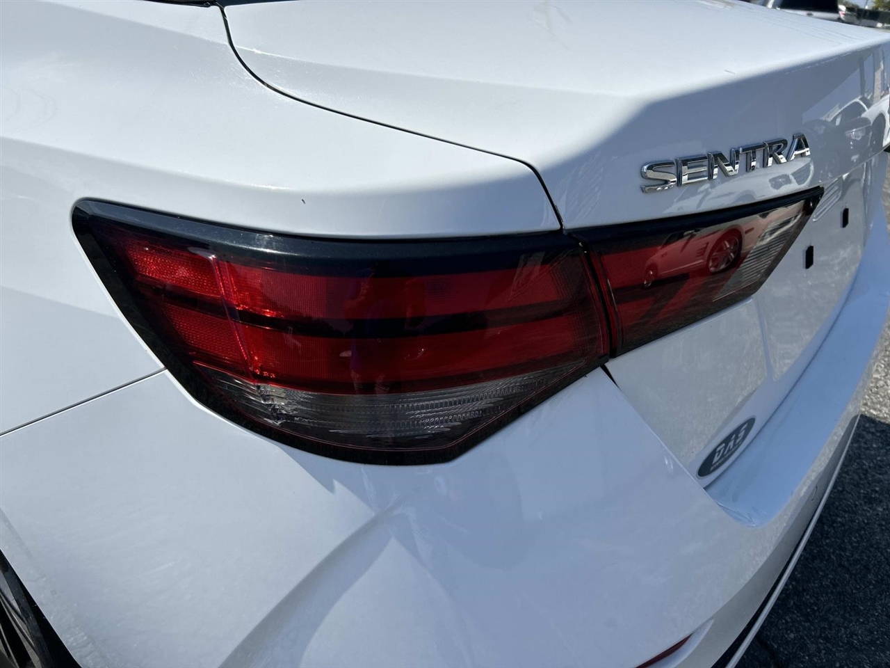 Nissan Sentra SV 4D Sedan 2021 Nissan Sentra SV 4D Sedan 2021