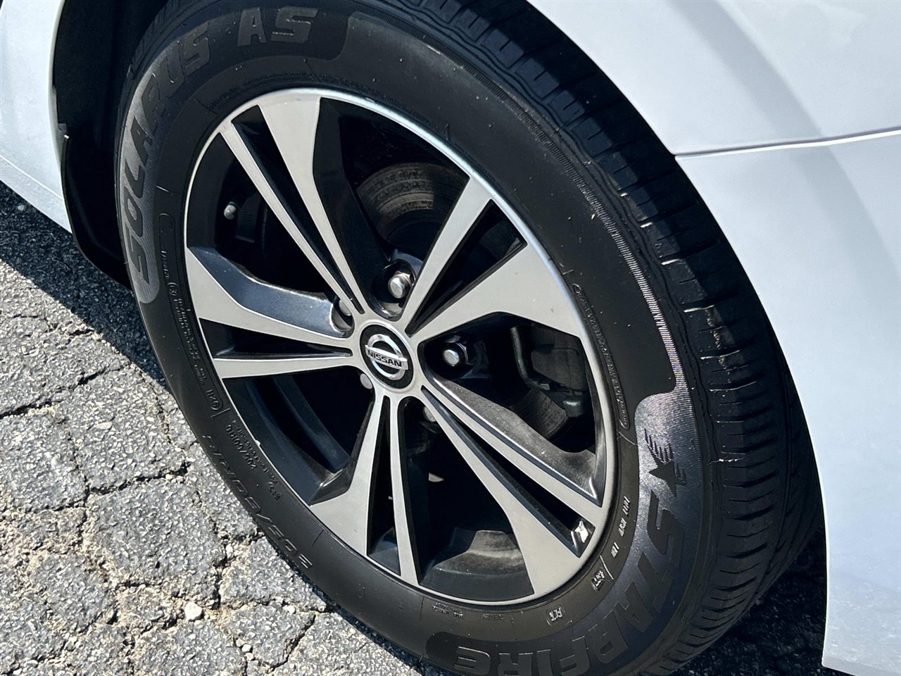 Nissan Sentra SV 4D Sedan 2021 Nissan Sentra SV 4D Sedan 2021