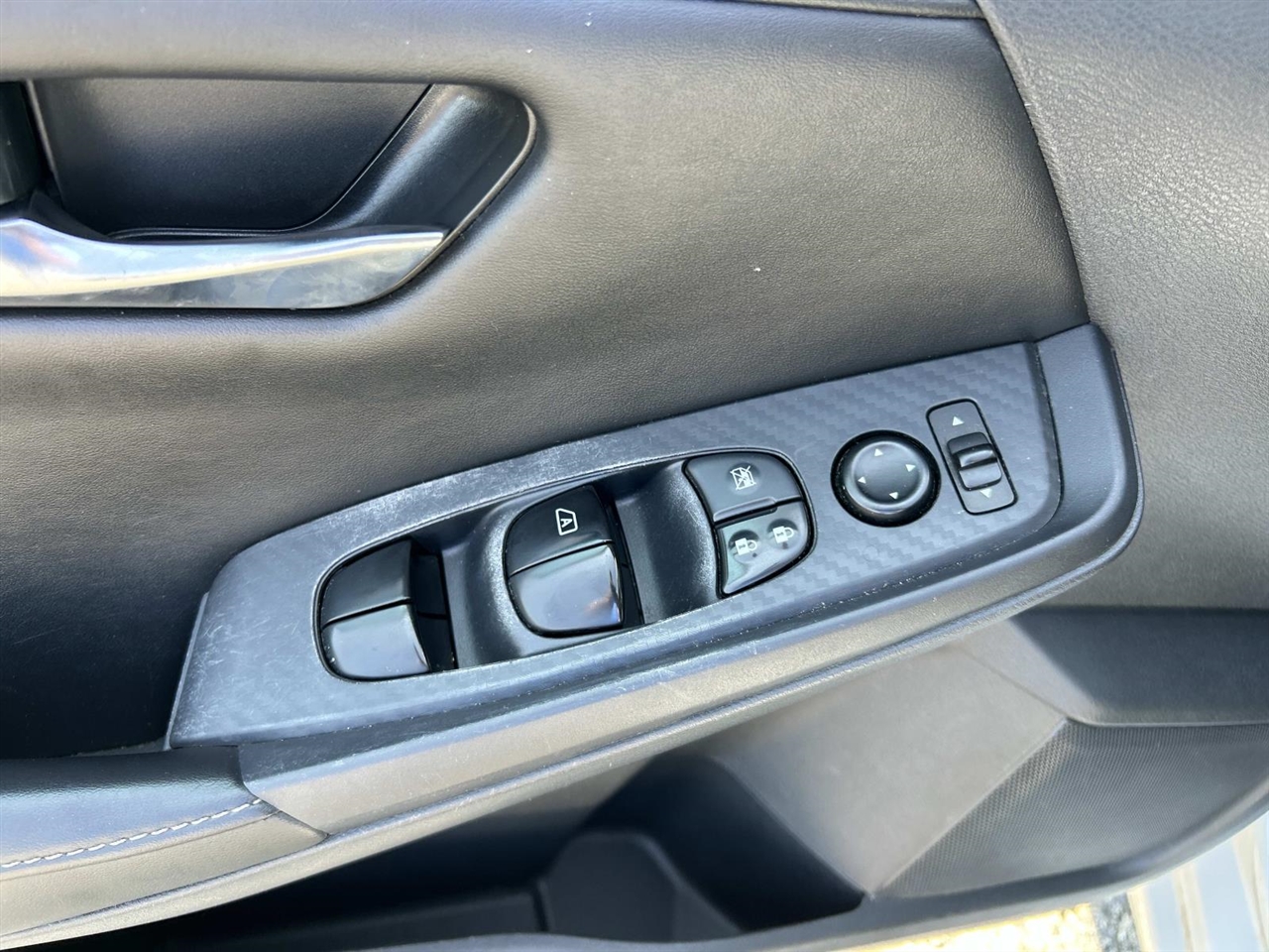 Nissan Sentra SV 4D Sedan 2021 Nissan Sentra SV 4D Sedan 2021