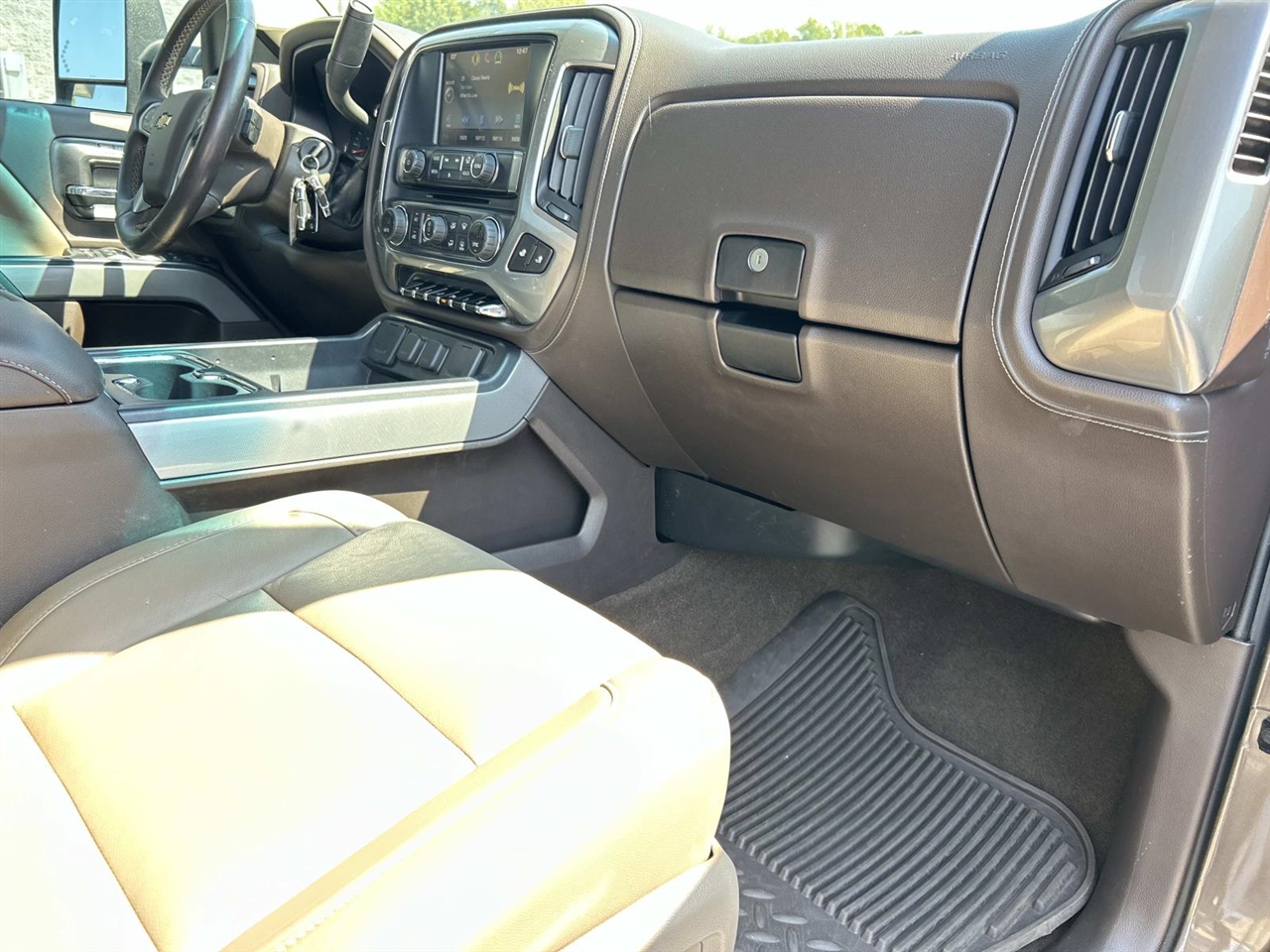 Chevrolet Silverado 2500HD 4WD Double Cab 144.2" LTZ 2015 Chevrolet Silverado 2500HD 4WD Double Cab 144.2" LTZ 2015