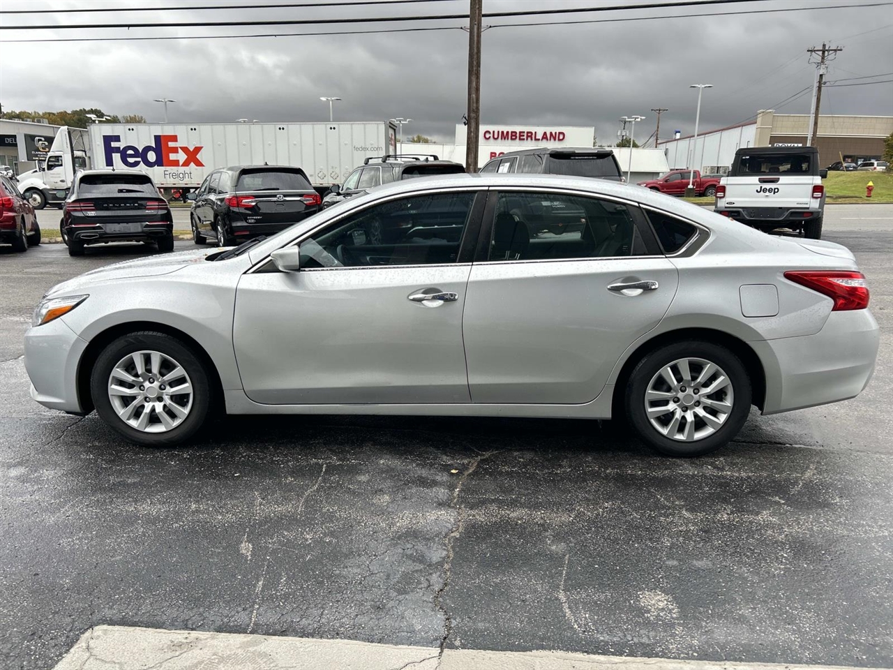 Nissan Altima 4dr Sdn I4 2.5 2016 Nissan Altima 4dr Sdn I4 2.5 2016