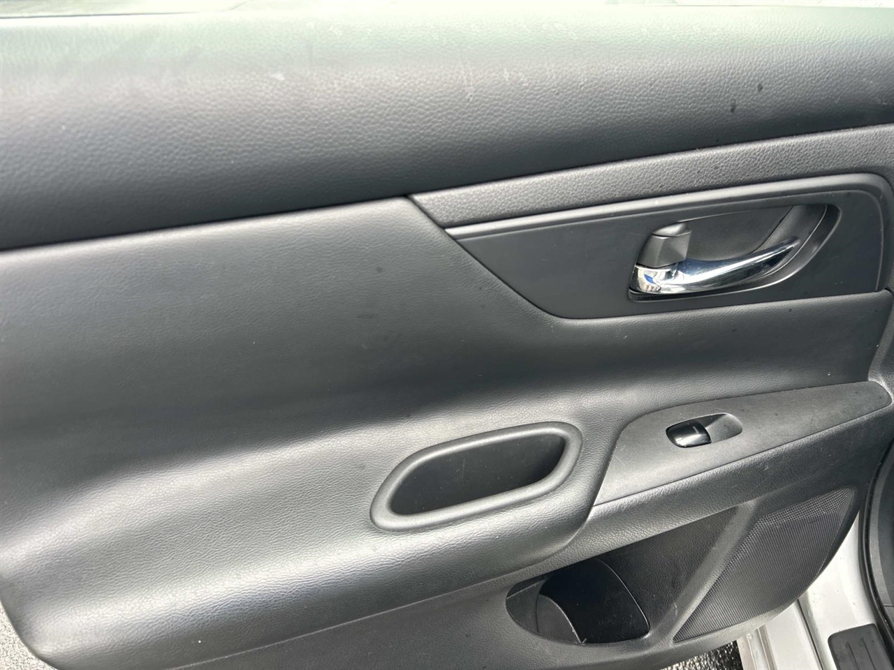 Nissan Altima 4dr Sdn I4 2.5 2016 Nissan Altima 4dr Sdn I4 2.5 2016