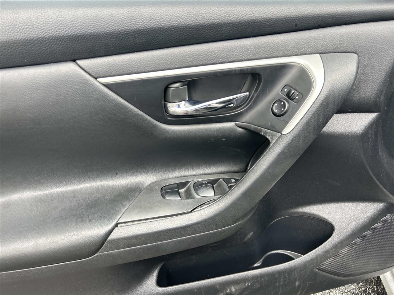 Nissan Altima 4dr Sdn I4 2.5 2016 Nissan Altima 4dr Sdn I4 2.5 2016