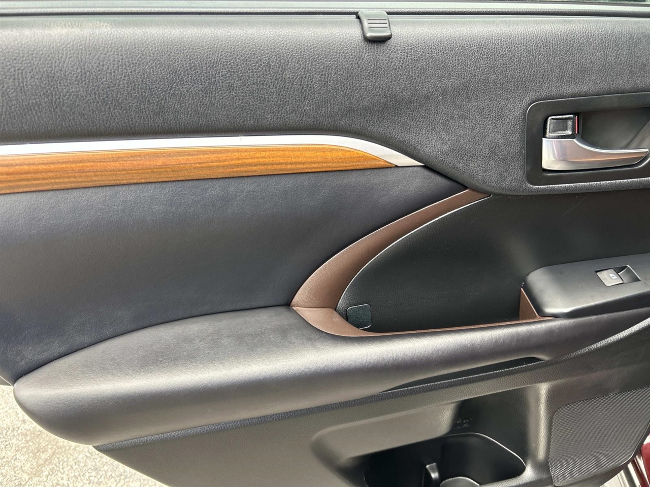 Toyota Highlander Limited V6 FWD (Natl) 2019