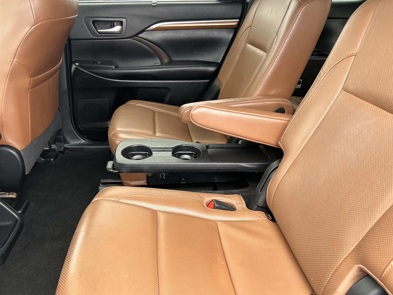 Toyota Highlander Limited V6 FWD (Natl) 2019