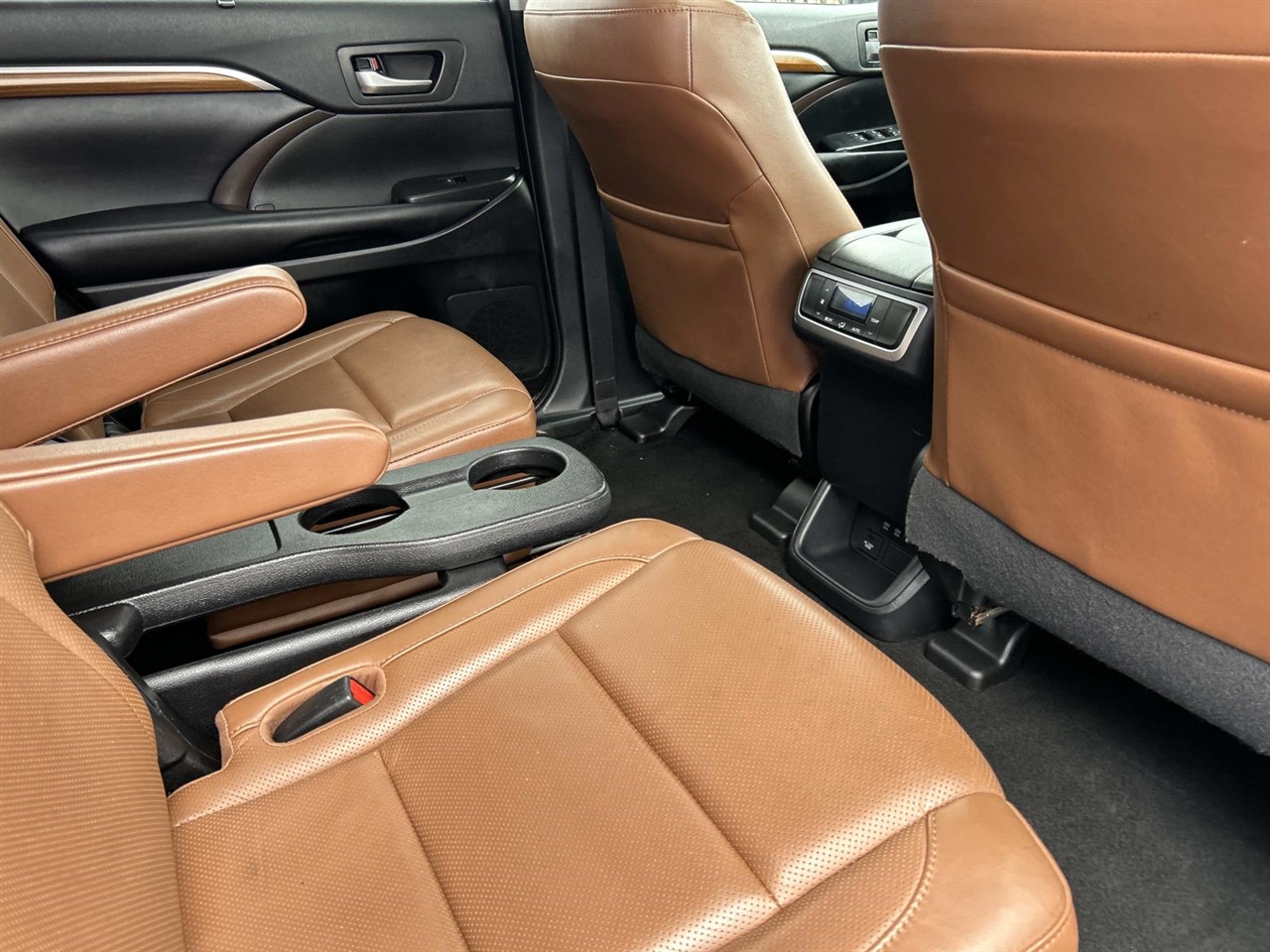 Toyota Highlander Limited V6 FWD (Natl) 2019