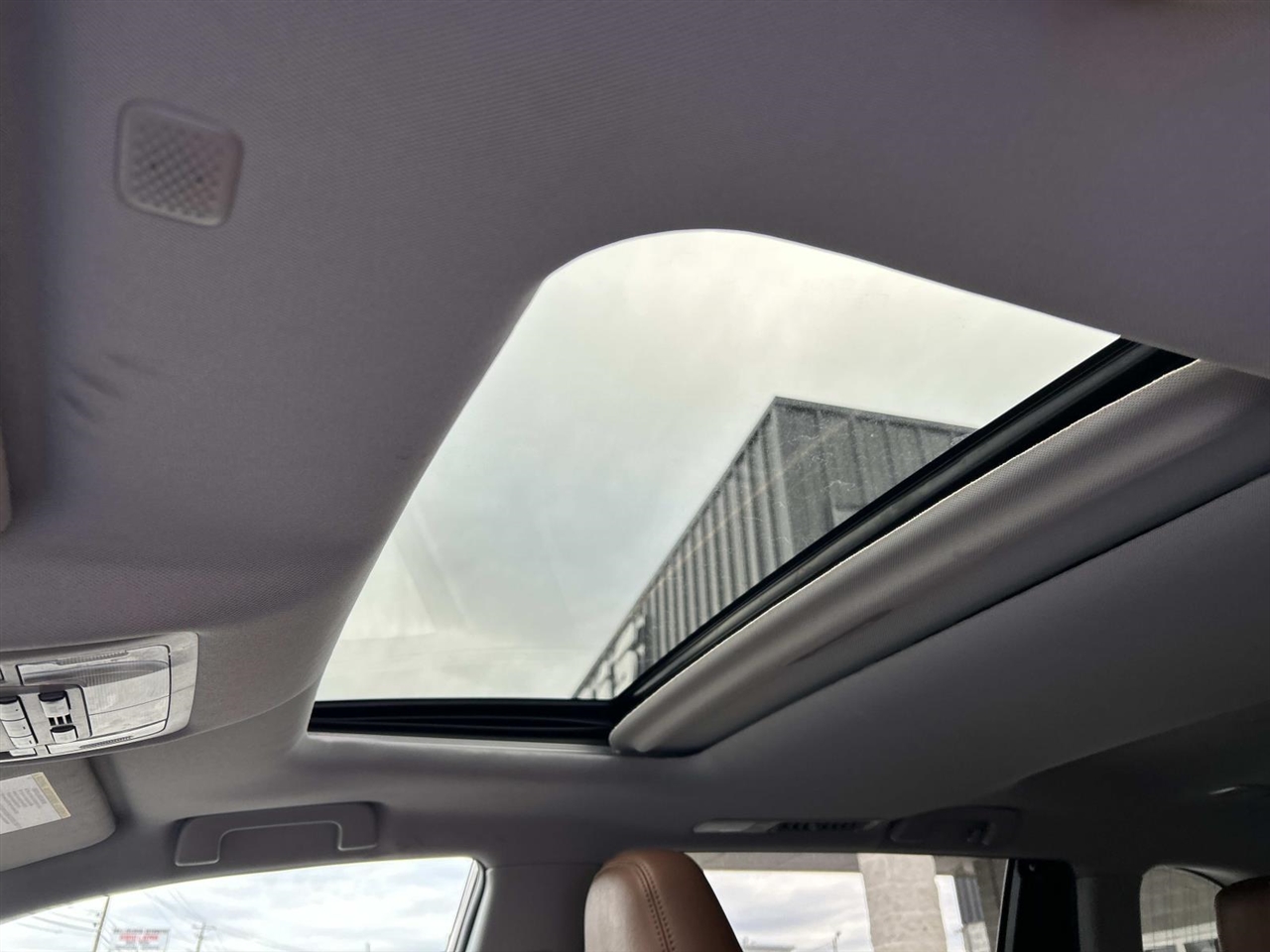 Toyota Highlander Limited V6 FWD (Natl) 2019