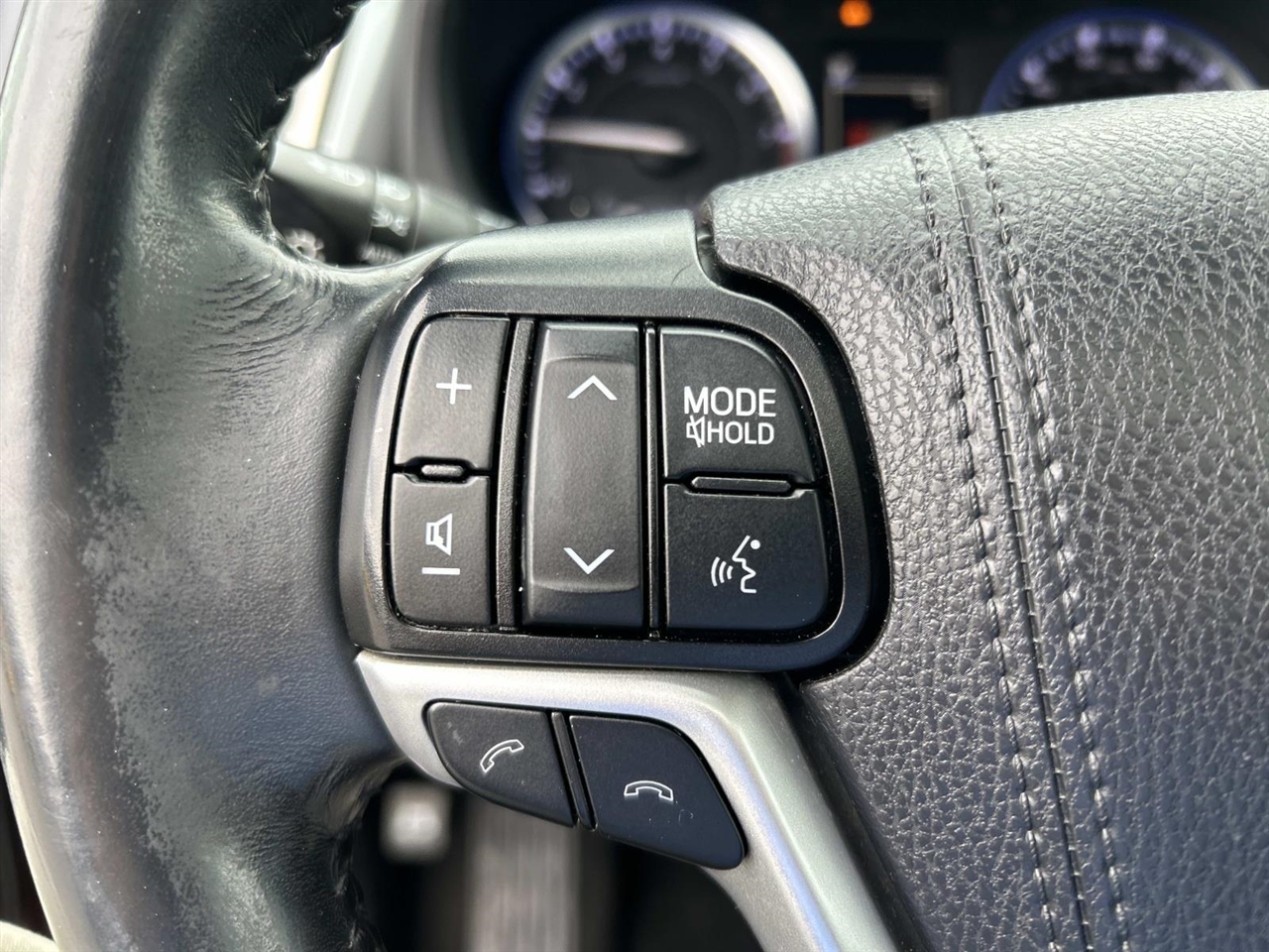 Toyota Highlander Limited V6 FWD (Natl) 2019