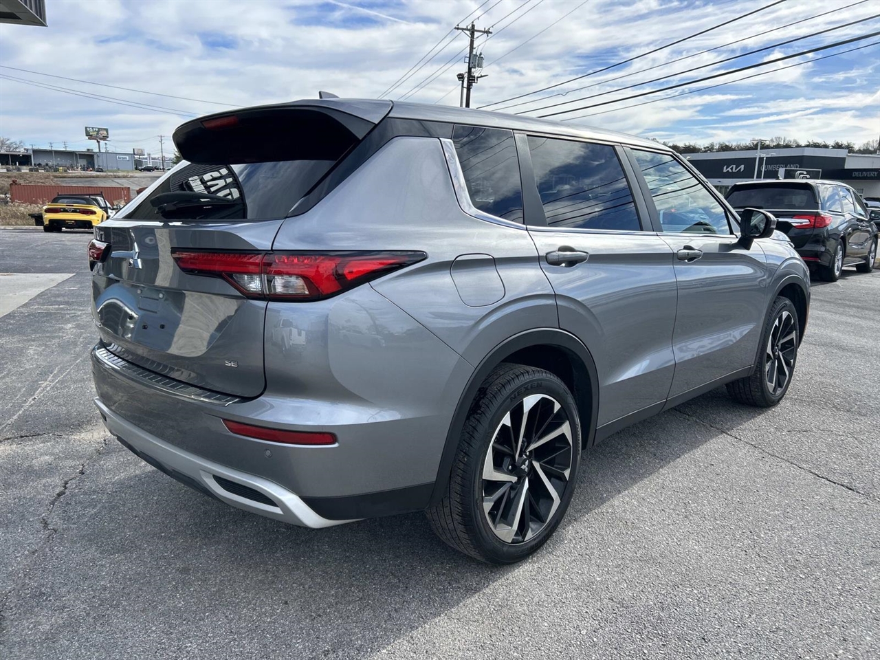 Mitsubishi Outlander SE FWD 2024