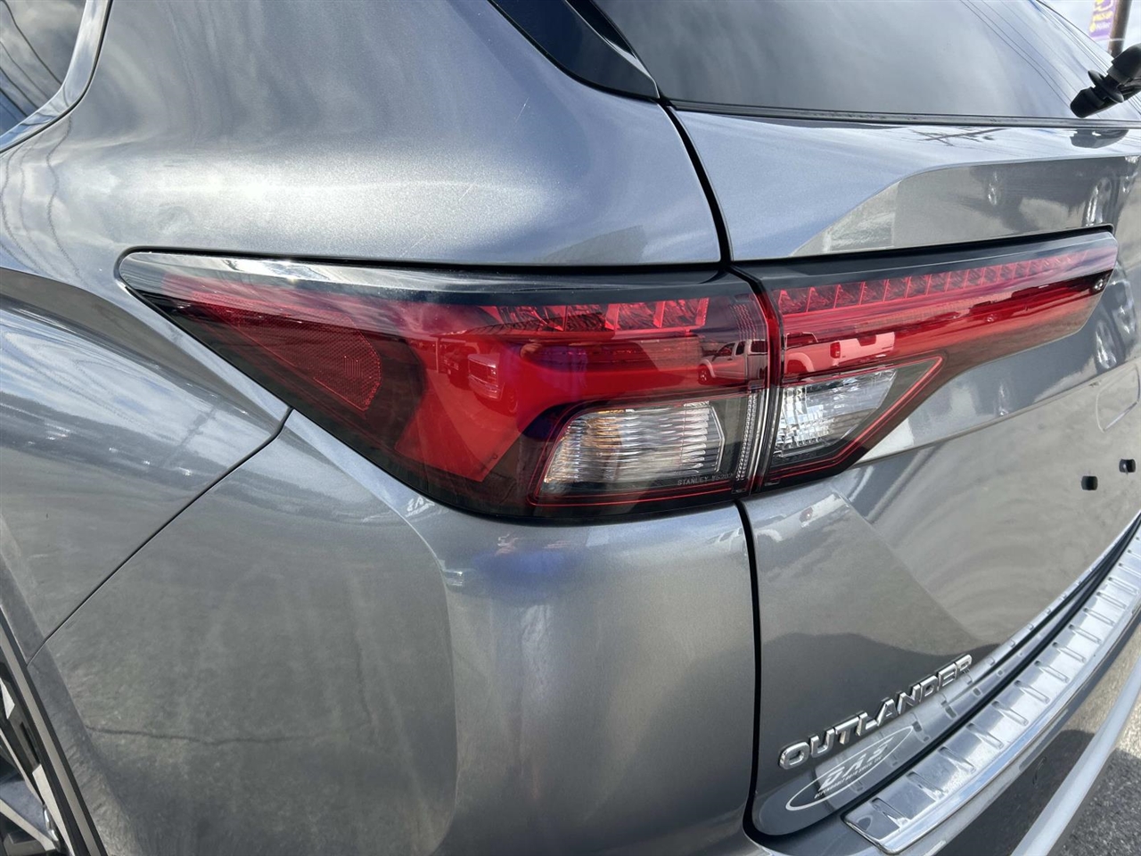 Mitsubishi Outlander SE FWD 2024