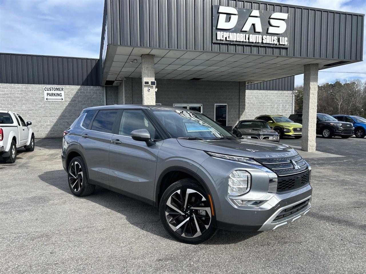 2024 Mitsubishi Outlander SE