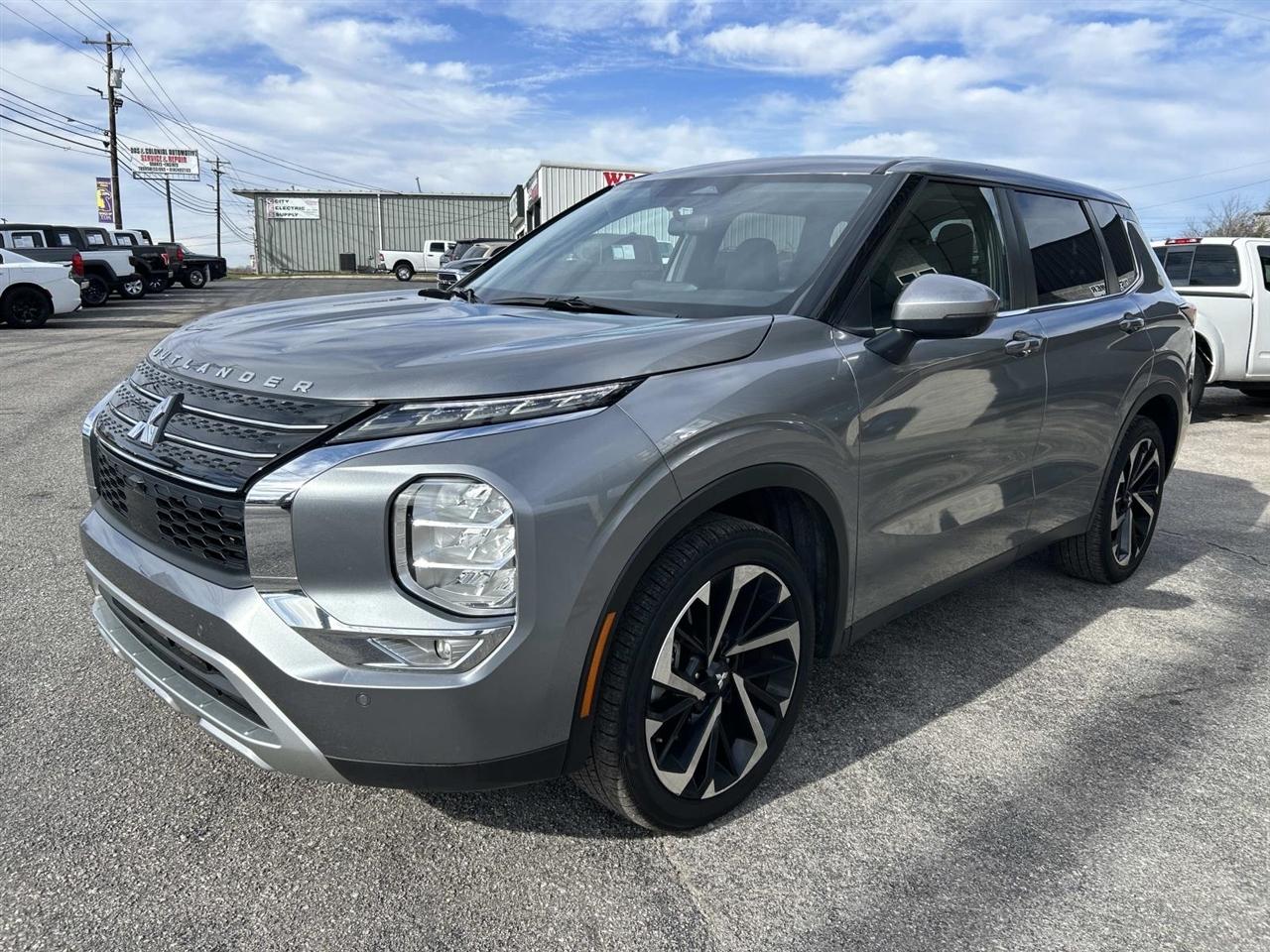 Mitsubishi Outlander SE FWD 2024