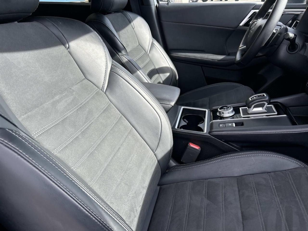 Mitsubishi Outlander SE FWD 2024