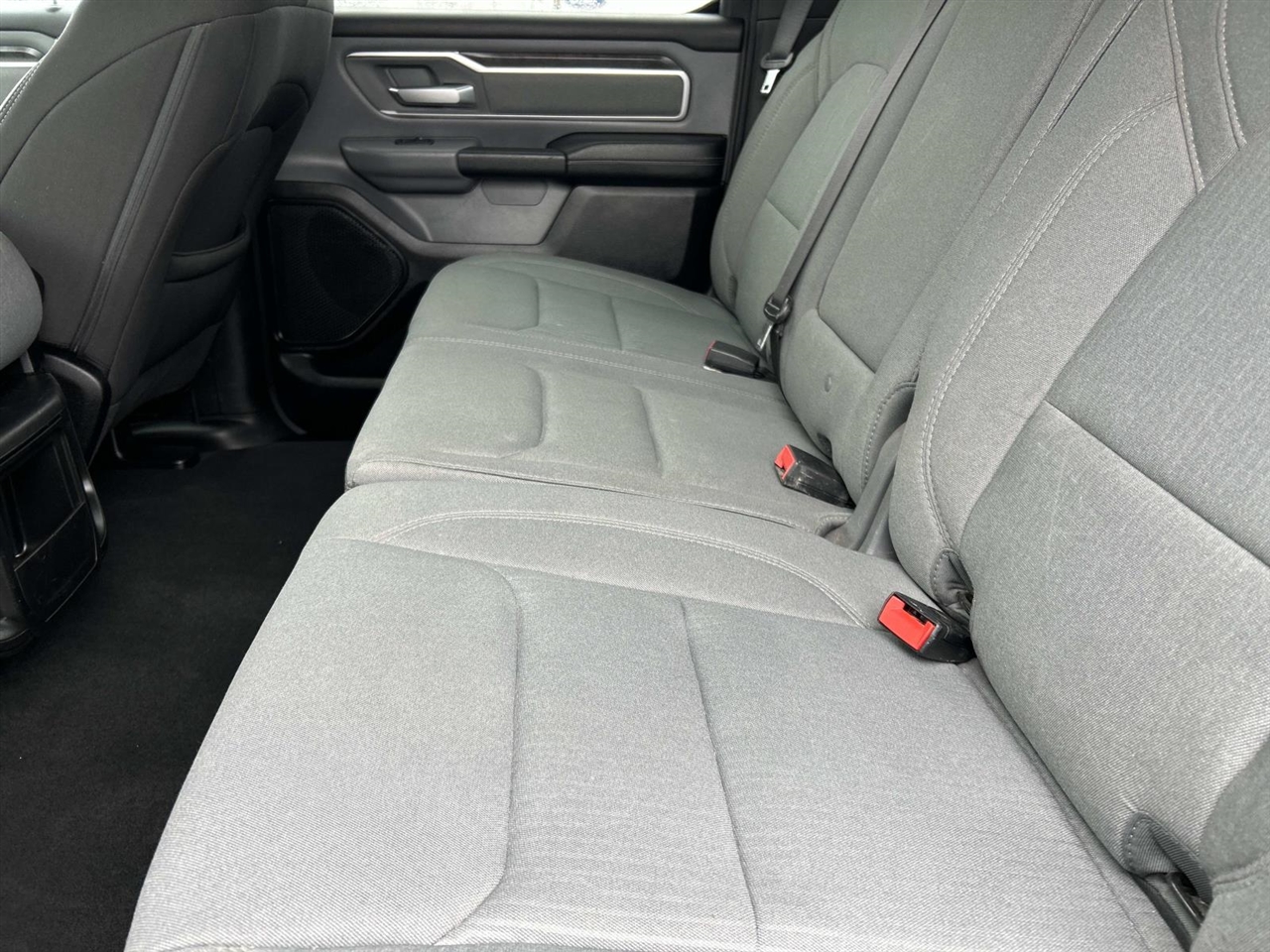 RAM 1500 Big Horn 4x4 Crew Cab 5'7" Box 2022