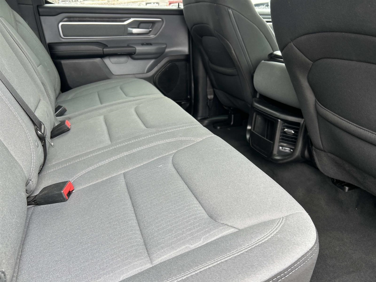 RAM 1500 Big Horn 4x4 Crew Cab 5'7" Box 2022